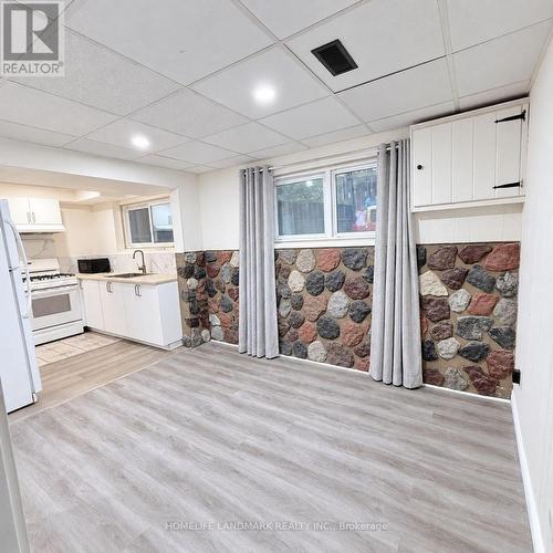 31 Country Club Drive, Hamilton, ON 