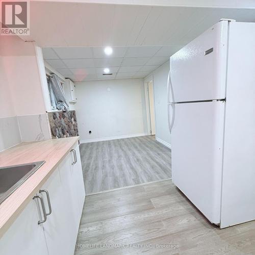 31 Country Club Drive, Hamilton, ON 