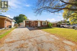 821 ROSS AVENUE Sarnia, ON N7T 7R1