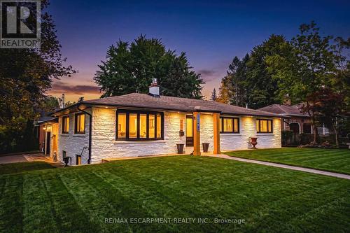 915 TANAGER AVENUE  Burlington, ON L7T 2Y1