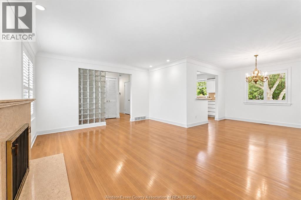 730 Champlain Drive, Windsor, ON