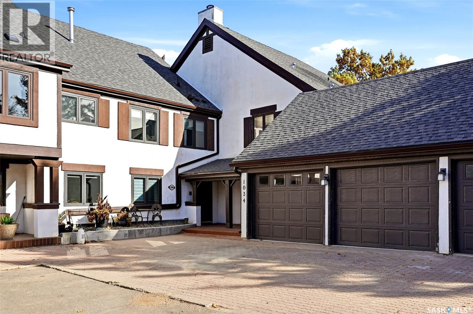 1034 Gryphons Walk, Regina, SK