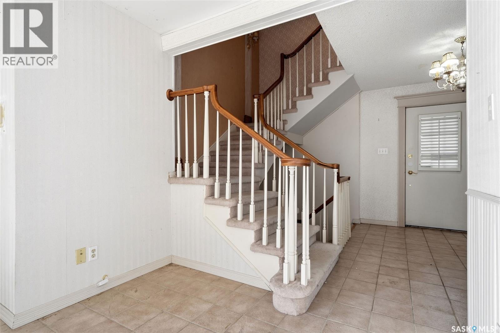 1034 Gryphons Walk, Regina, SK