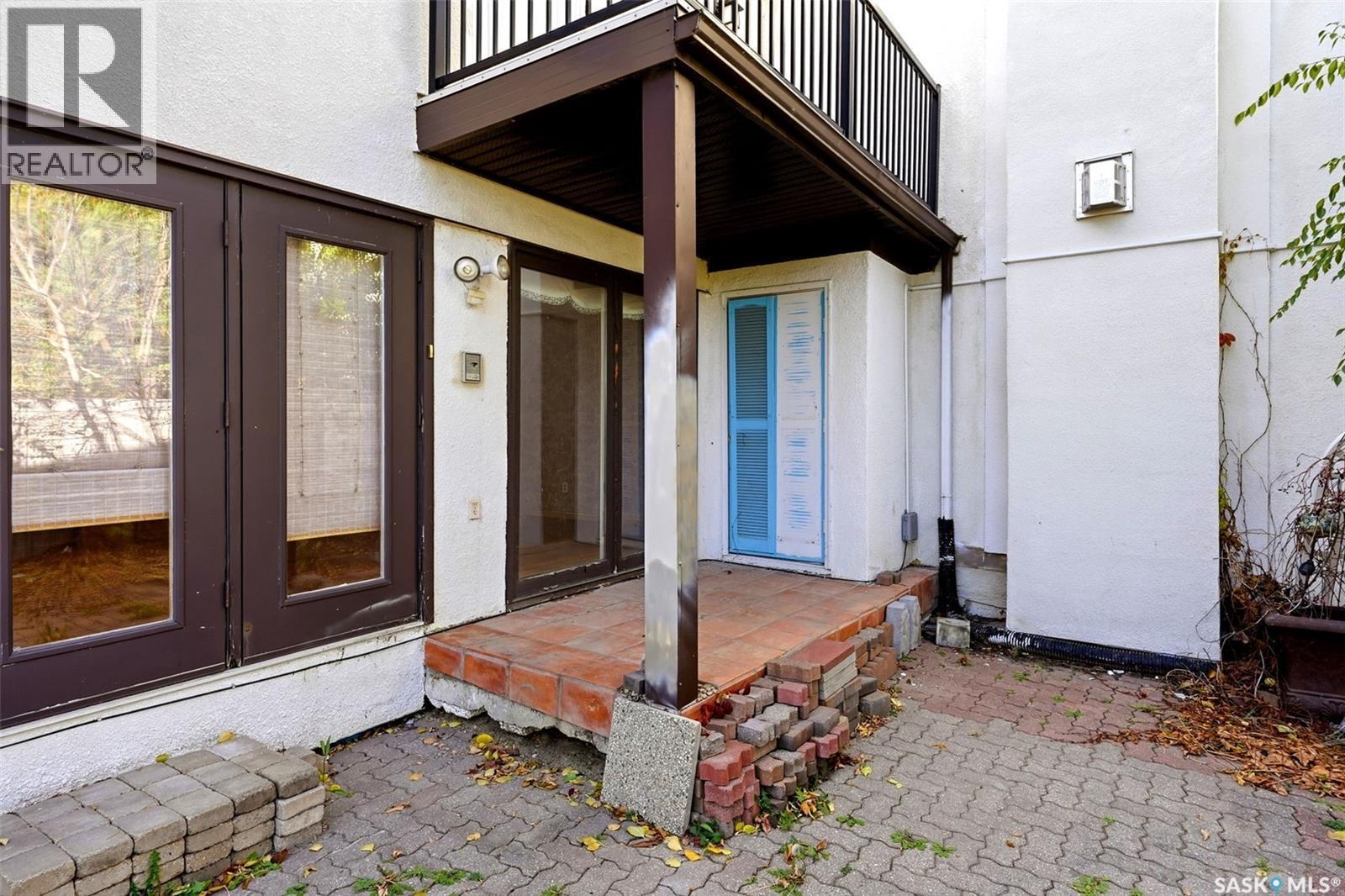 1034 Gryphons Walk, Regina, SK