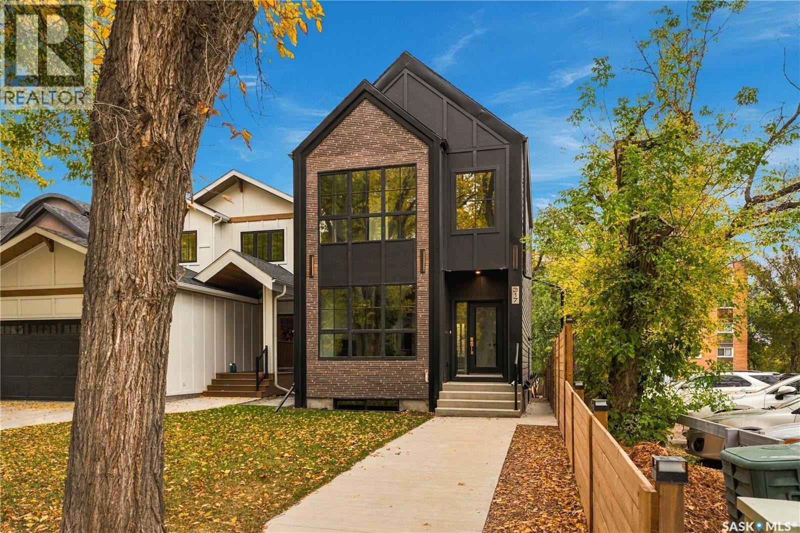 317 11Th Street E, Saskatoon, SK
