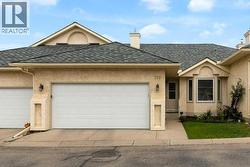 119 Edgepark Villas NW  Calgary, AB T3A 3S2