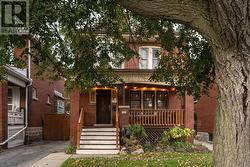 82 PROVINCE STREET S  Hamilton, ON L8K 2K8