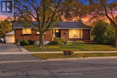 854 BARNARDO AVENUE  Peterborough (Northcrest Ward 5), ON K9H 5V9