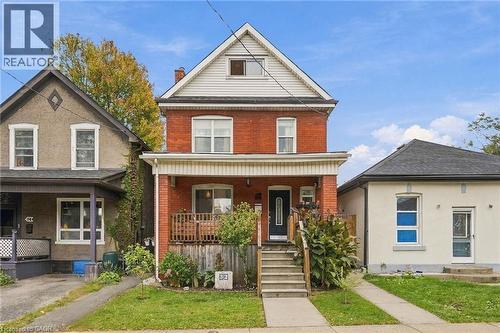 32 OAK Avenue  Hamilton, ON L8L 5M8