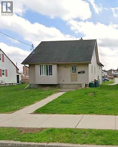 23 FIR Street  Waterloo, ON N2L 3H4
