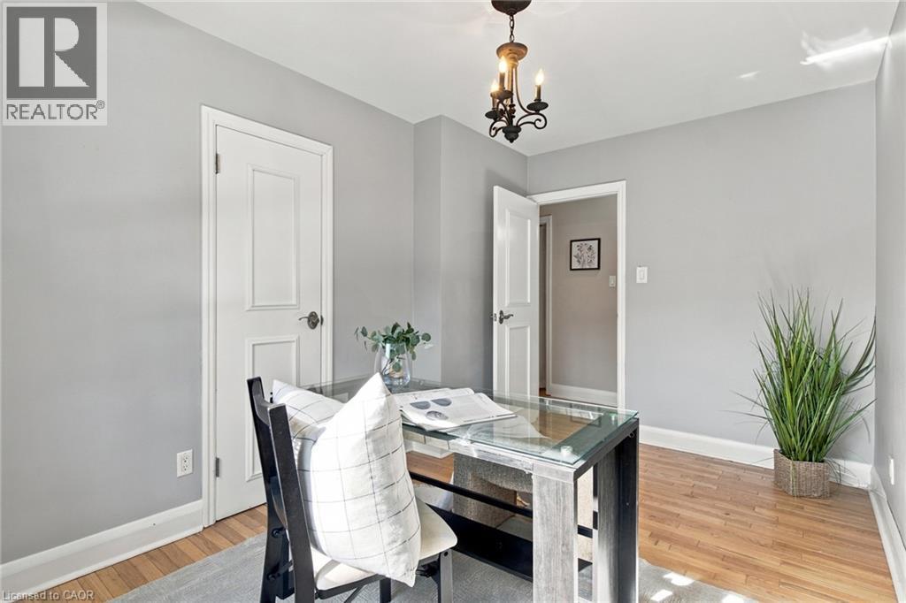 52 Dudhope Avenue, Cambridge, ON