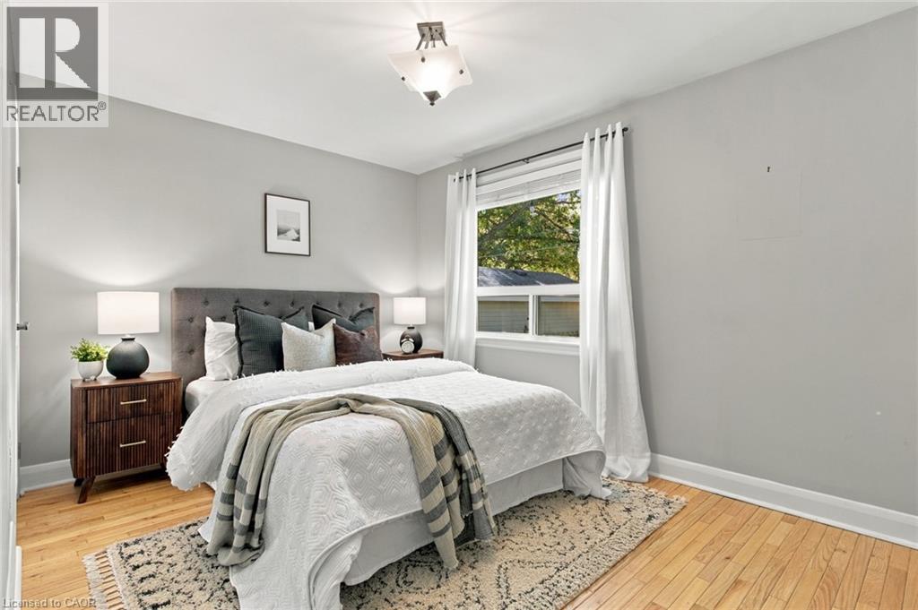 52 Dudhope Avenue, Cambridge, ON