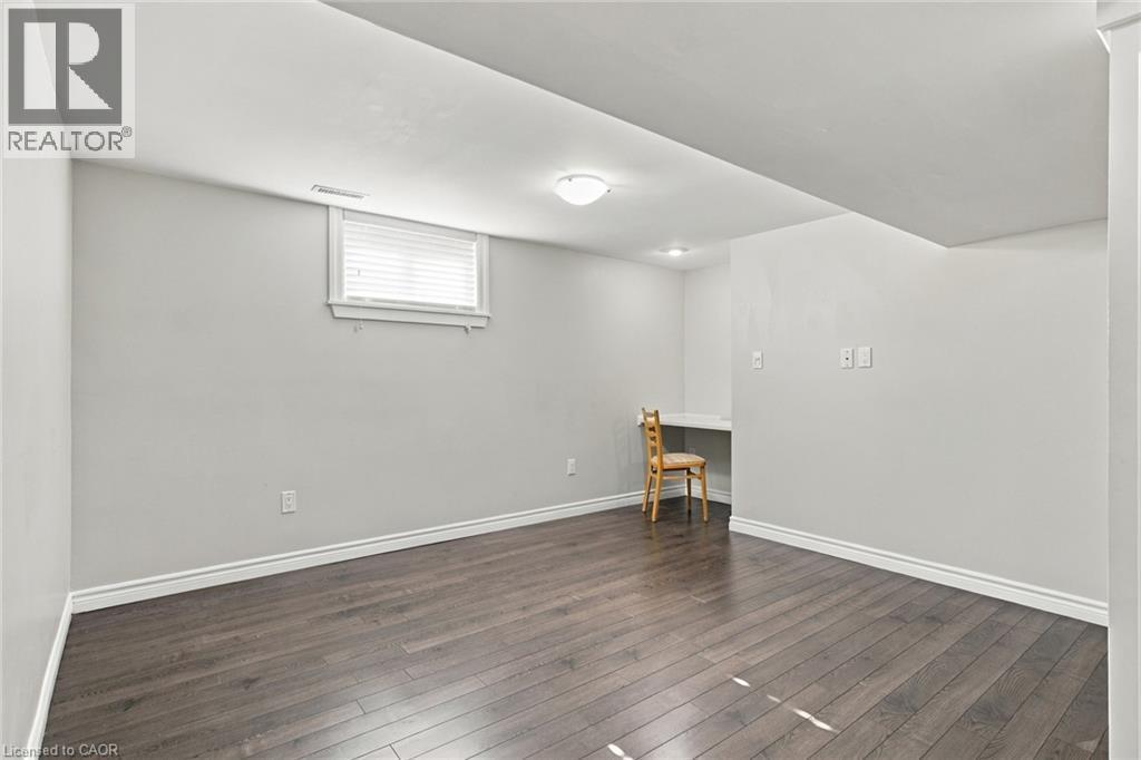 52 Dudhope Avenue, Cambridge, ON