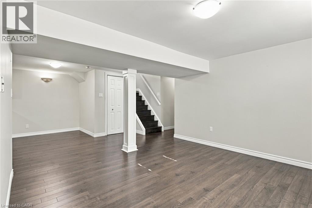 52 Dudhope Avenue, Cambridge, ON