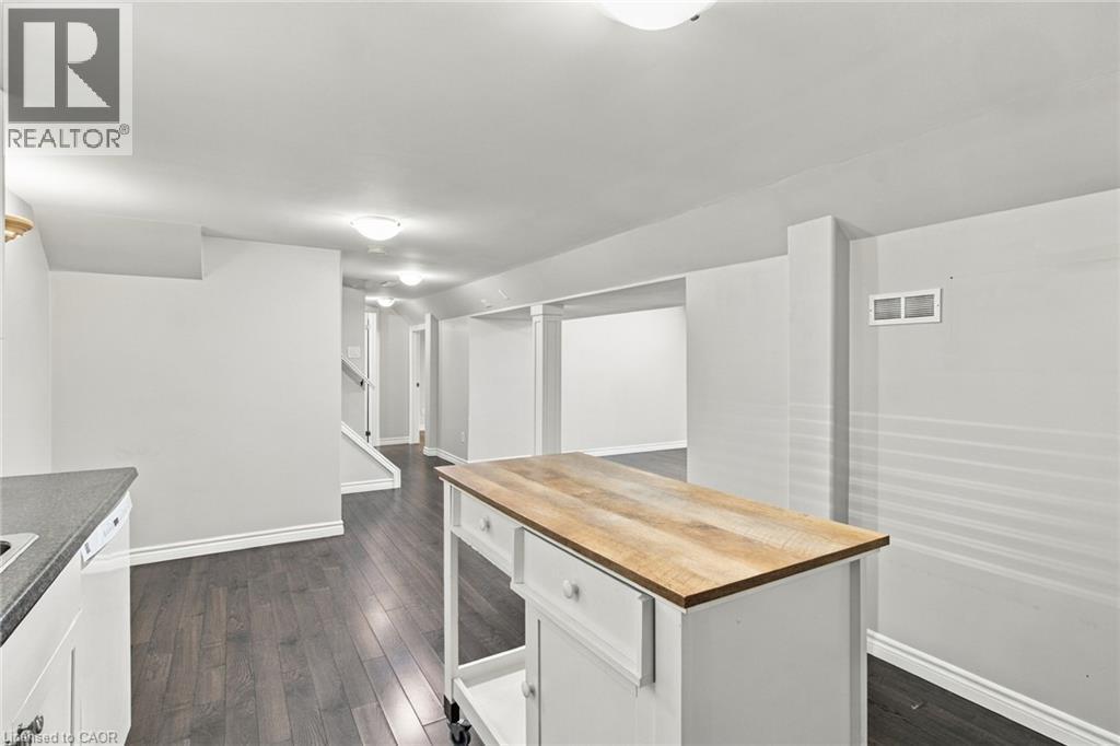 52 Dudhope Avenue, Cambridge, ON