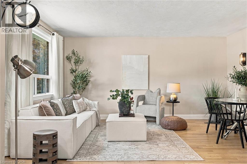 52 Dudhope Avenue, Cambridge, ON