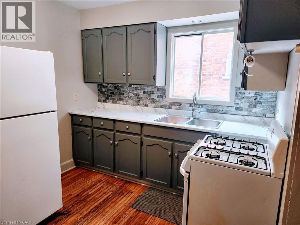 25 Gladstone Avenue, Hamilton, ON