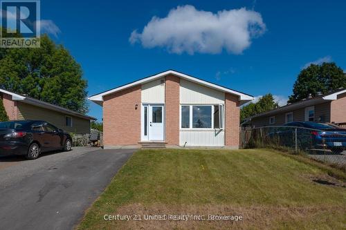 818 ORPINGTON ROAD  Peterborough (Otonabee Ward 1), ON K9J 7X5