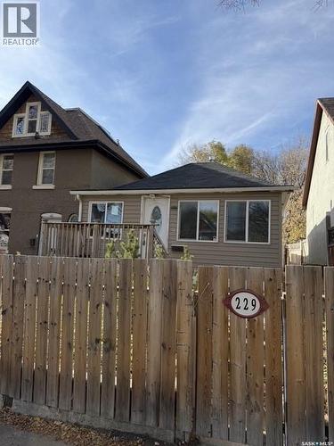 229 I AVENUE N  Saskatoon, SK S7L 2G3