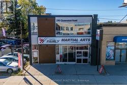 290 QUEENSTON ROAD  Hamilton, ON L8K 1H1