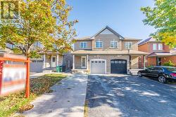 33 RIDGEFIELD COURT Brampton, ON L6P 1B4