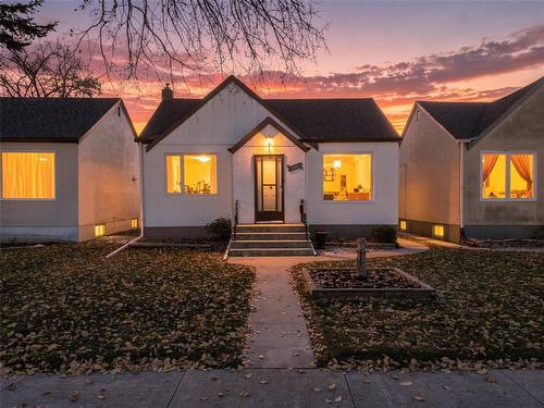808 Beresford Avenue, Winnipeg, MB 