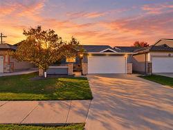 11 Drake BLVD  Winnipeg, MB R2J 4K7