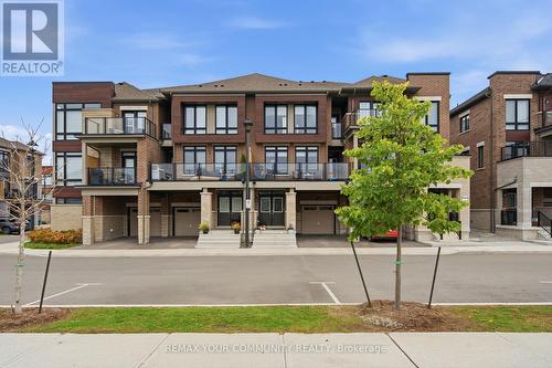 104 HOLYROOD CRESCENT  Vaughan, ON L4H 5G2
