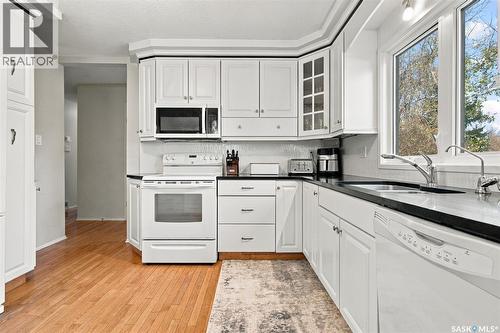 122 Michener Drive, Regina, SK 