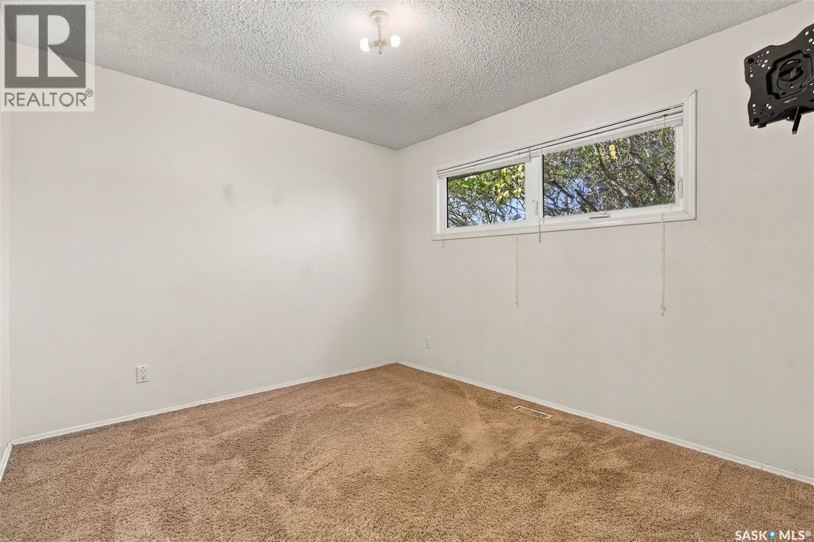 122 Michener Drive, Regina, SK