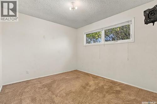 122 Michener Drive, Regina, SK 