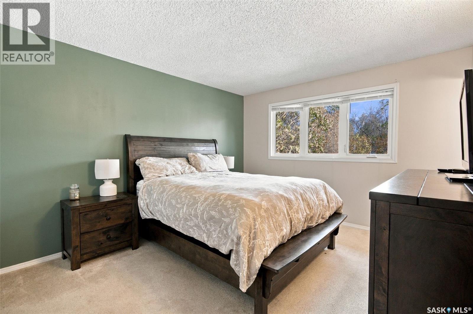 122 Michener Drive, Regina, SK