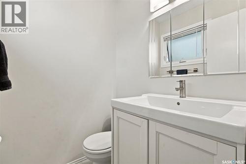 122 Michener Drive, Regina, SK 