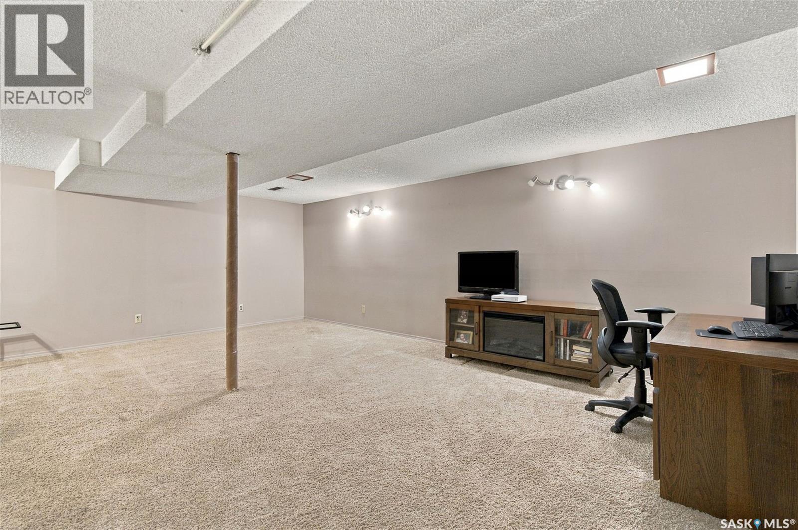 122 Michener Drive, Regina, SK