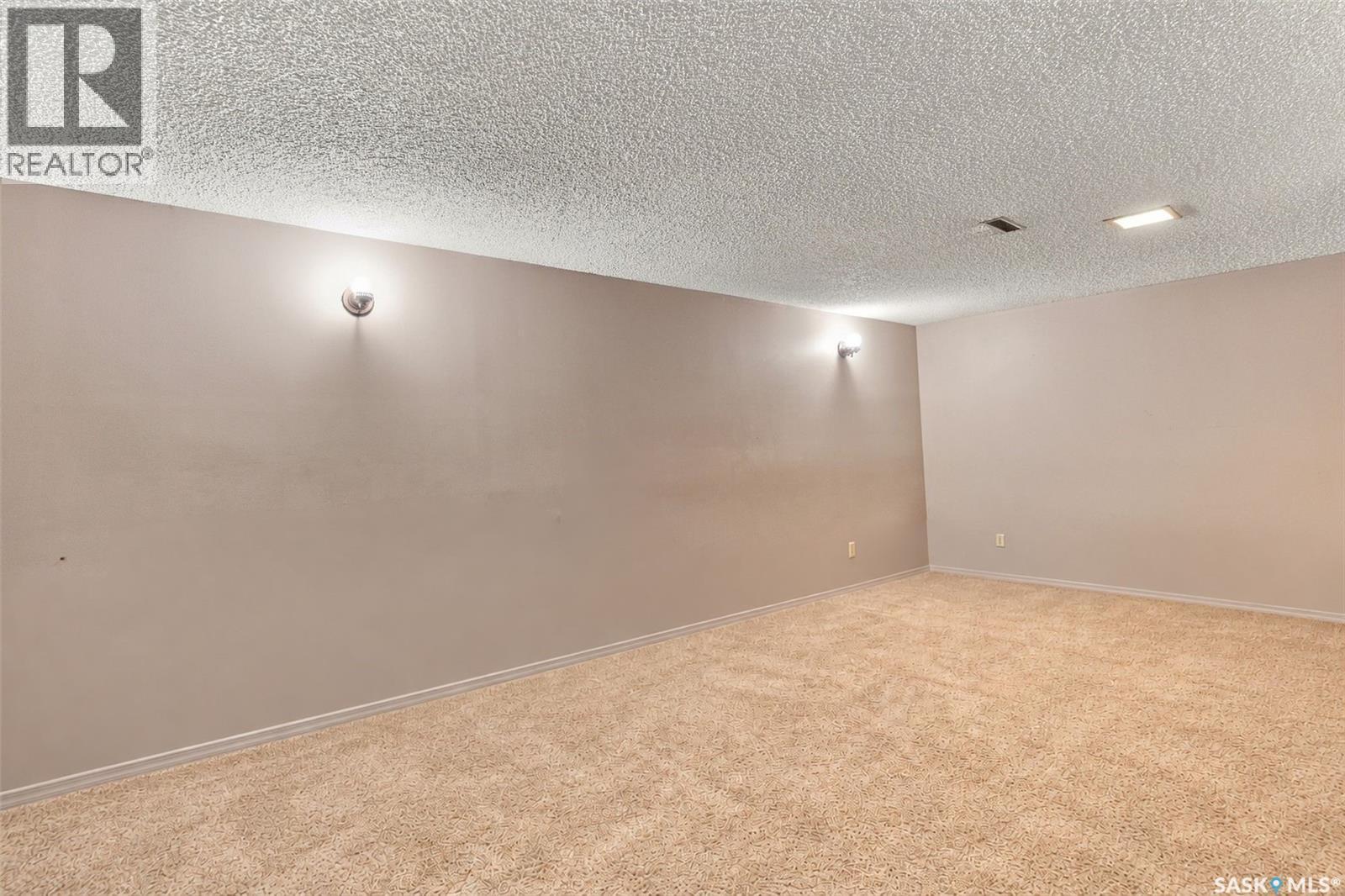 122 Michener Drive, Regina, SK