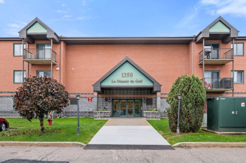 221-1350 Av. du Golf-de-Bélair  Québec (La Haute-Saint-Charles), QC G3J 1V4