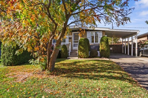 7577 Rue François-Chartrand  Laval (Duvernay), QC H7A 2S1