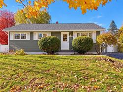 109 Oak AVE  Fredericton, NB E3A 2E6
