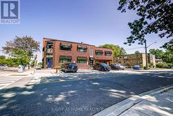 181 LAKESHORE ROAD E Mississauga, ON L5G 1G2