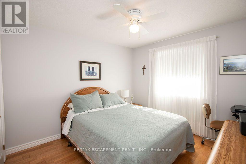 7 Falconridge Drive, Hamilton, ON