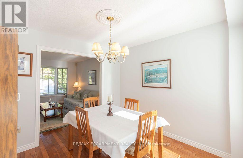 7 Falconridge Drive, Hamilton, ON