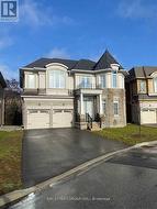28 MACDONALD COURT Richmond Hill, ON L4E 1E9