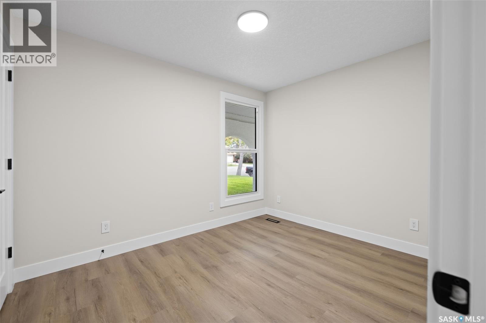 10 Selkirk Crescent, Regina, SK