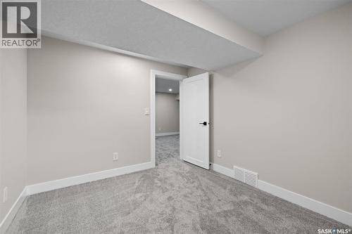 10 Selkirk Crescent, Regina, SK 