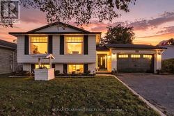 84 ELGAR AVENUE  Hamilton, ON L9C 4E5