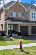 8 LANARK CIRCLE Brampton, ON L6X 5L3