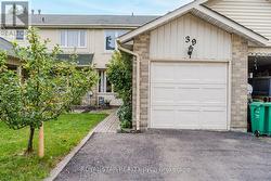 39 COURTLEIGH SQUARE Brampton, ON L6Z 1J2