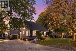 558 Edinborough STREET Windsor, ON N8X 3C6