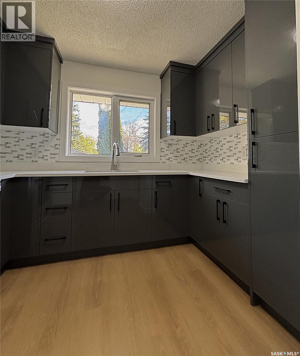 310 Vancouver Avenue S, Saskatoon, SK