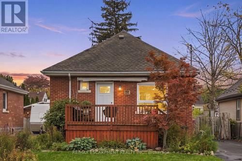 158 TOLTON AVENUE  Hamilton, ON L8H 5P1